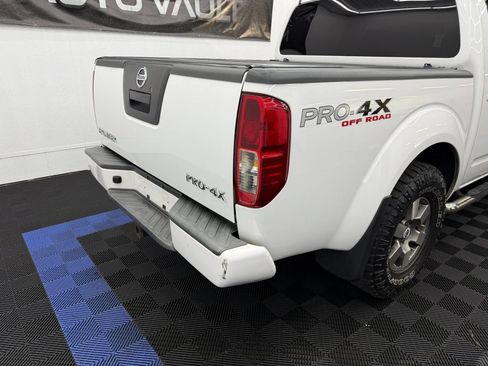Used 2011 Nissan Frontier PRO-4X w/ Pro-4x Luxury Pkg AWD/4WD image 3