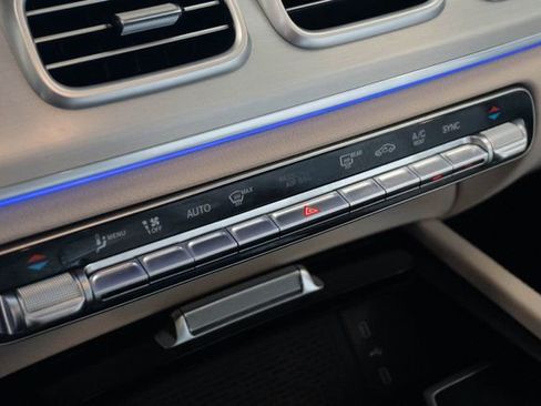 Used 2025 Mercedes-Benz GLE 350 4MATIC image 29