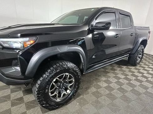 Used 2024 Chevrolet Colorado ZR2 w/ ZR2 Convenience Package III AWD/4WD image 6