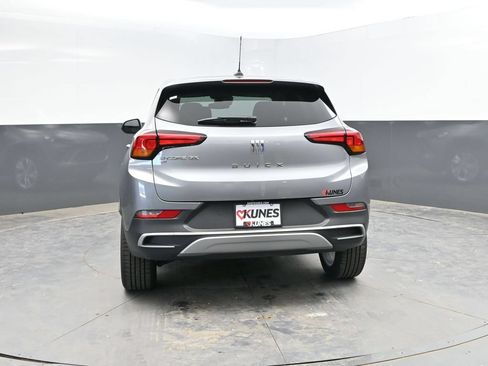 Used 2025 Buick Encore GX Preferred AWD/4WD image 9