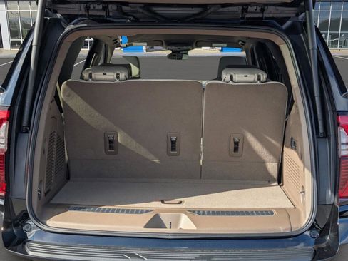 Used 2025 GMC Yukon Denali image 9