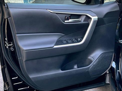 Used 2025 Toyota RAV4 XLE Premium FWD image 22