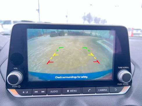 Used 2023 Nissan Sentra SV image 16