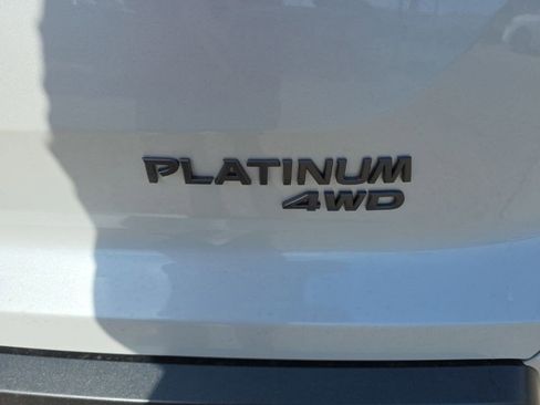 New 2026 Nissan Pathfinder Platinum AWD/4WD image 6