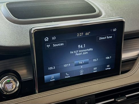 Used 2021 Lincoln Corsair AWD w/ Premium Package image 17