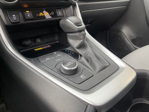 Used 2024 Toyota RAV4 XLE Premium image 34