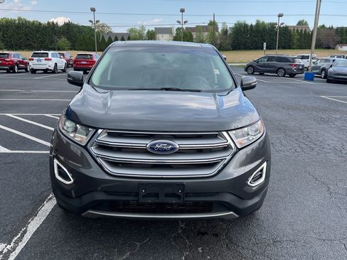 Used 2018 Ford Edge Titanium w/ Equipment Group 301A AWD/4WD image 9