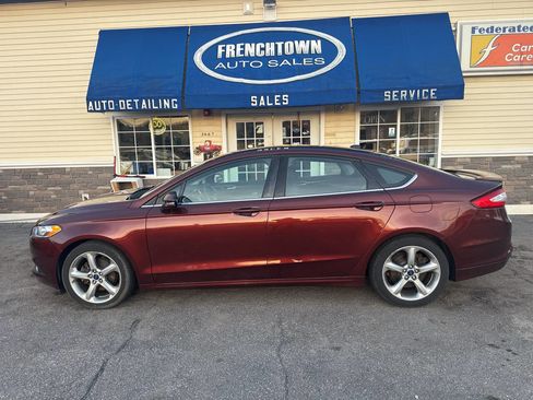 Used 2015 Ford Fusion SE w/ Equipment Group 201A image 1