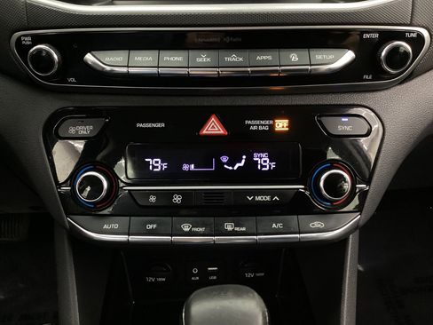 Used 2019 Hyundai Ioniq Limited image 35