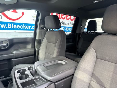 Used 2024 Chevrolet Silverado 1500 Custom image 34