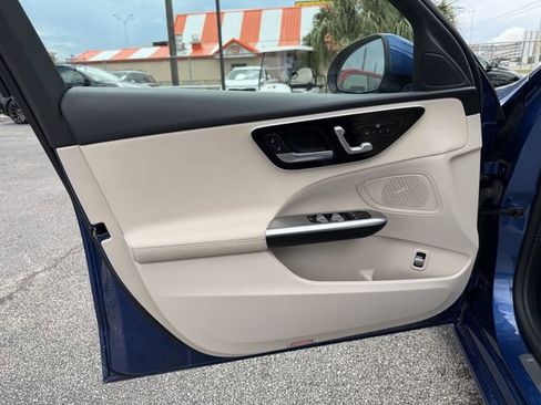 Used 2024 Mercedes-Benz C 300 4MATIC Sedan image 11
