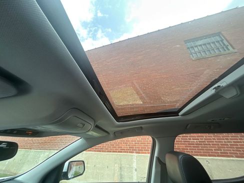 Used 2018 GMC Acadia SLT image 11