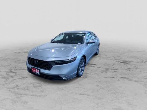 Used 2023 Honda Accord EX image 5