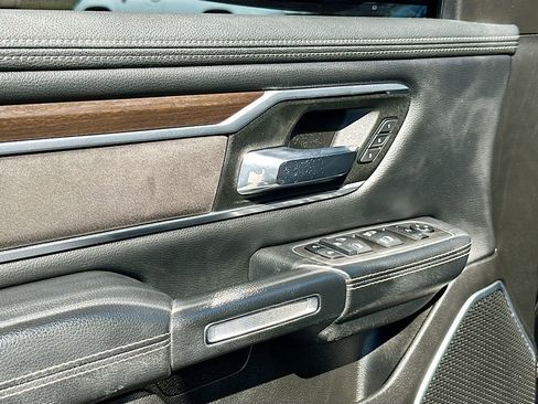 Used 2022 RAM 1500 Laramie AWD/4WD image 18