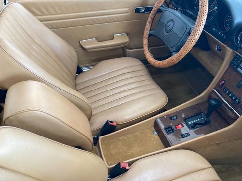 Used 1988 Mercedes-Benz 560 SL image 8
