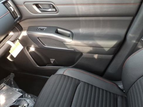 New 2026 Nissan Pathfinder SV image 22