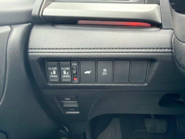 Used 2025 Honda Odyssey Sport-L image 27
