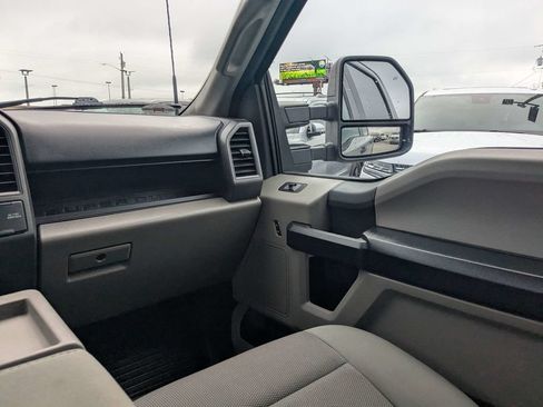Used 2022 Ford F250 XL w/ STX Appearance Package AWD/4WD image 16