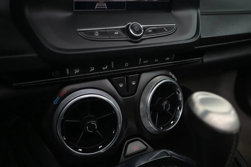 Used 2023 Chevrolet Camaro LT RWD image 27