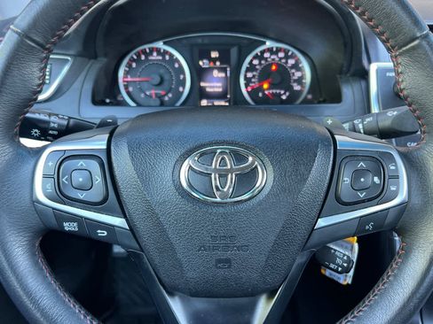Used 2017 Toyota Camry SE FWD image 22
