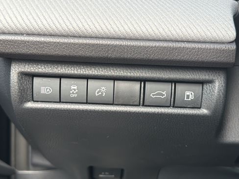 Used 2025 Toyota Camry SE FWD image 37