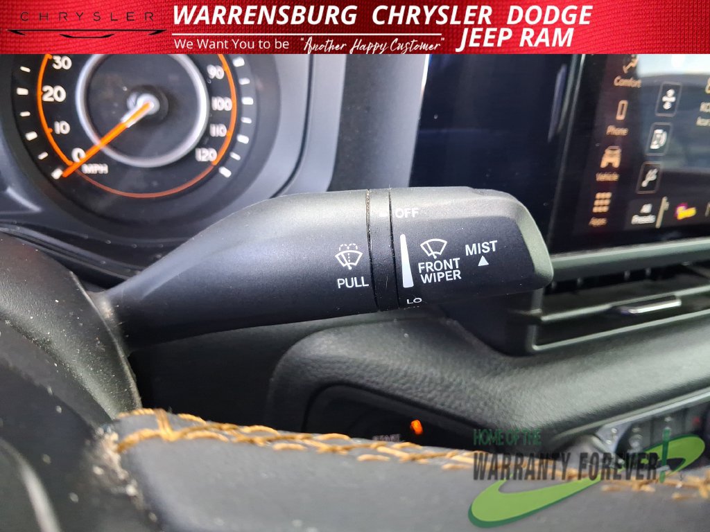 Used 2024 Jeep Gladiator Sport AWD/4WD image 19