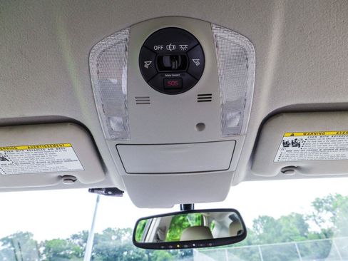 Used 2013 Toyota Prius Five w/ Advanced Technology Pkg FWD image 31