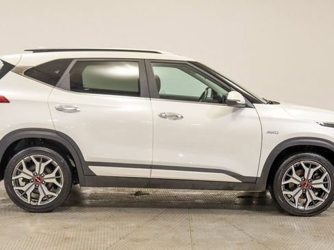 Used 2022 Kia Seltos SX w/ Sunroof Package image 11