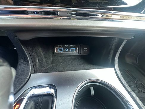 Used 2020 Jeep Grand Cherokee Altitude RWD image 24