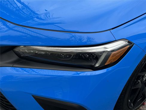 Used 2022 Honda Civic Sport image 11