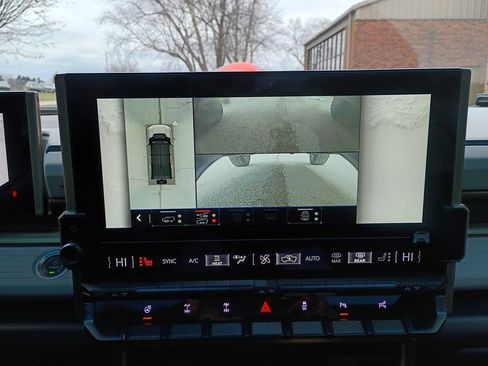 Used 2024 GMC Hummer EV 3X w/ Omega Edition AWD/4WD image 46