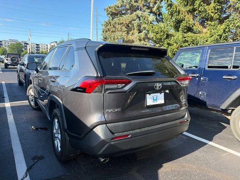 Used 2021 Toyota RAV4 XLE w/ Convenience Package AWD/4WD image 2
