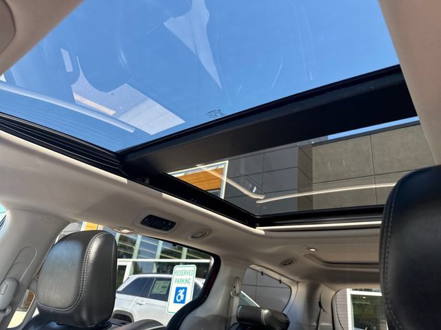 Used 2018 Chrysler Pacifica Limited FWD image 15