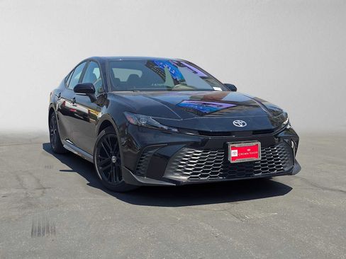Certified 2026 Toyota Camry SE FWD image 1
