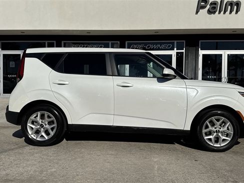 Used 2020 Kia Soul S image 24