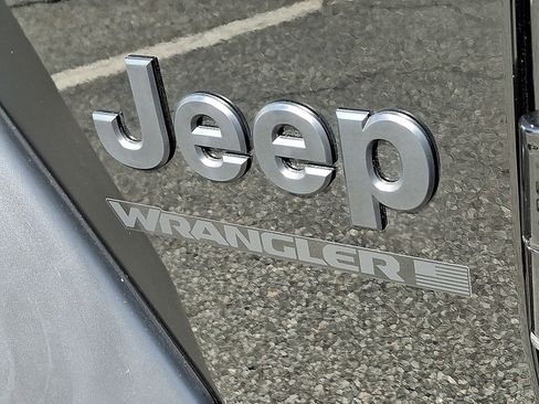 Certified 2025 Jeep Wrangler Sport image 30