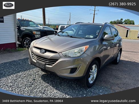 Used 2010 Hyundai Tucson GLS FWD image 2