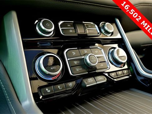 Used 2024 GMC Yukon Denali image 83