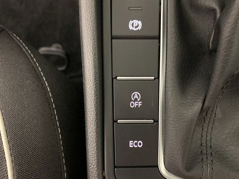 Used 2022 Volkswagen Jetta Sport image 26