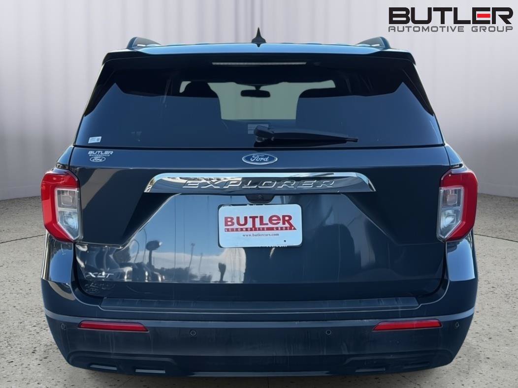 Certified 2024 Ford Explorer XLT RWD image 5