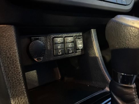 Used 2014 Toyota Corolla S Premium image 23