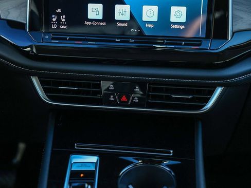 New 2026 Volkswagen Atlas SE image 21