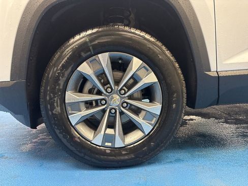 New 2026 Chevrolet Equinox LT FWD image 14