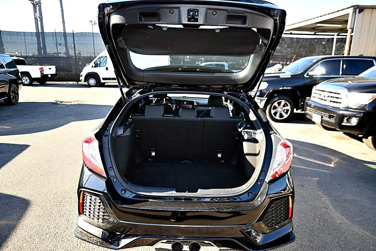 Used 2018 Honda Civic Sport image 8