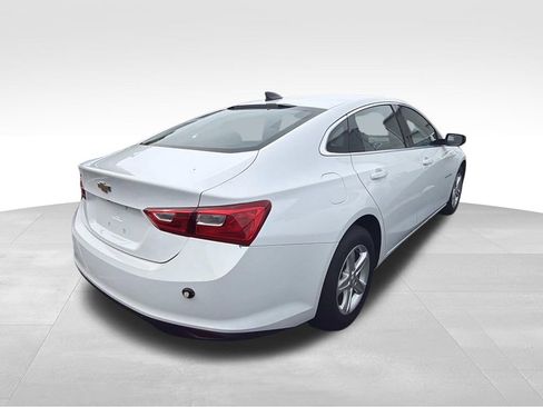 Used 2024 Chevrolet Malibu LS FWD image 2