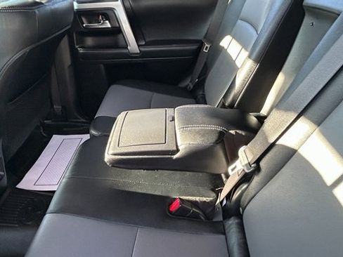 Used 2022 Toyota 4Runner SR5 Premium image 35