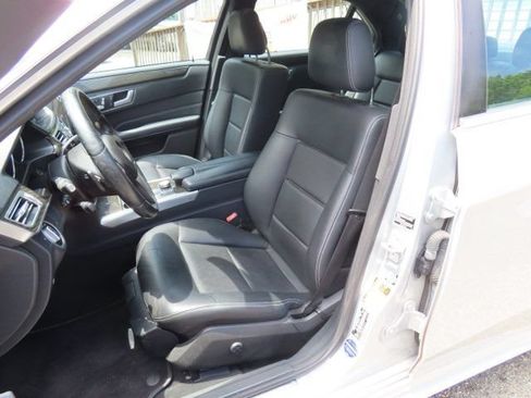 Used 2014 Mercedes-Benz E 350 4MATIC Sedan image 19