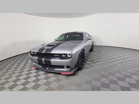 Used 2016 Dodge Challenger SRT Hellcat RWD image 48