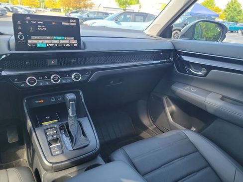 Used 2025 Honda CR-V EX-L image 11