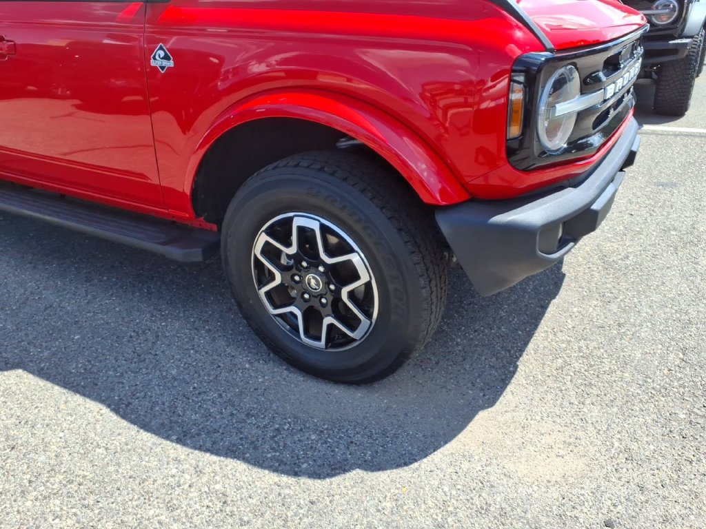 Certified 2023 Ford Bronco Outer Banks AWD/4WD image 5